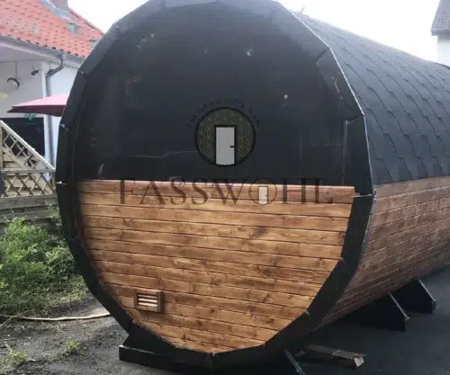 Das Fasswohl Fasssauna Premium Modell von außen