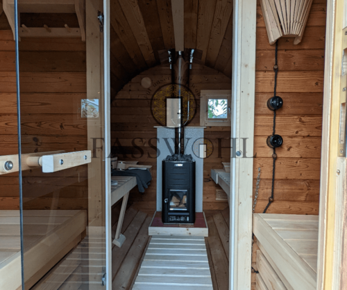 Foto eines Kunden von der neuen Innenausstattung seiner Fasssauna