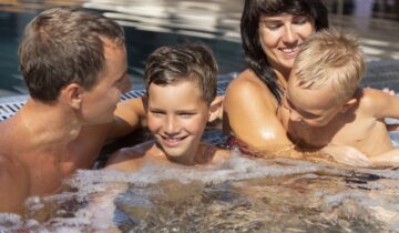 Sauna ab welchem Alter? Saunabesuch mit Kind